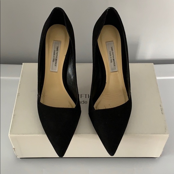 4 inch black pumps